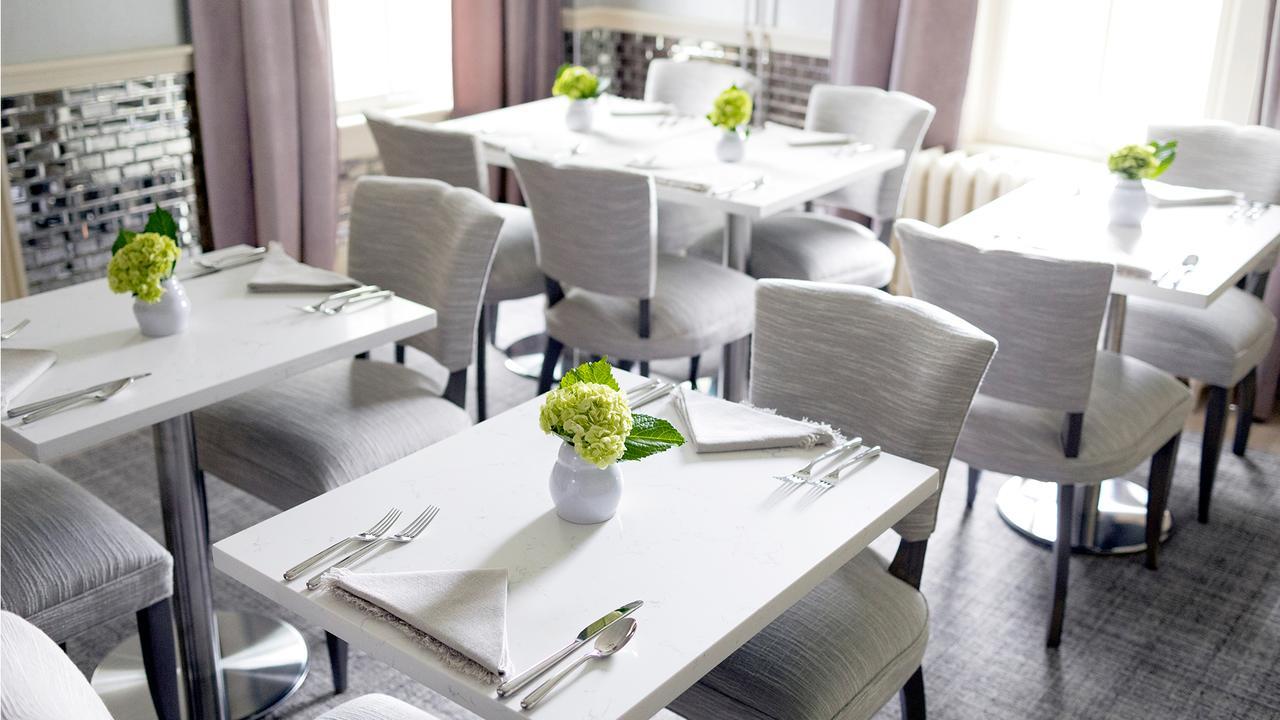 Hotel 33 Main à Lenox Extérieur photo